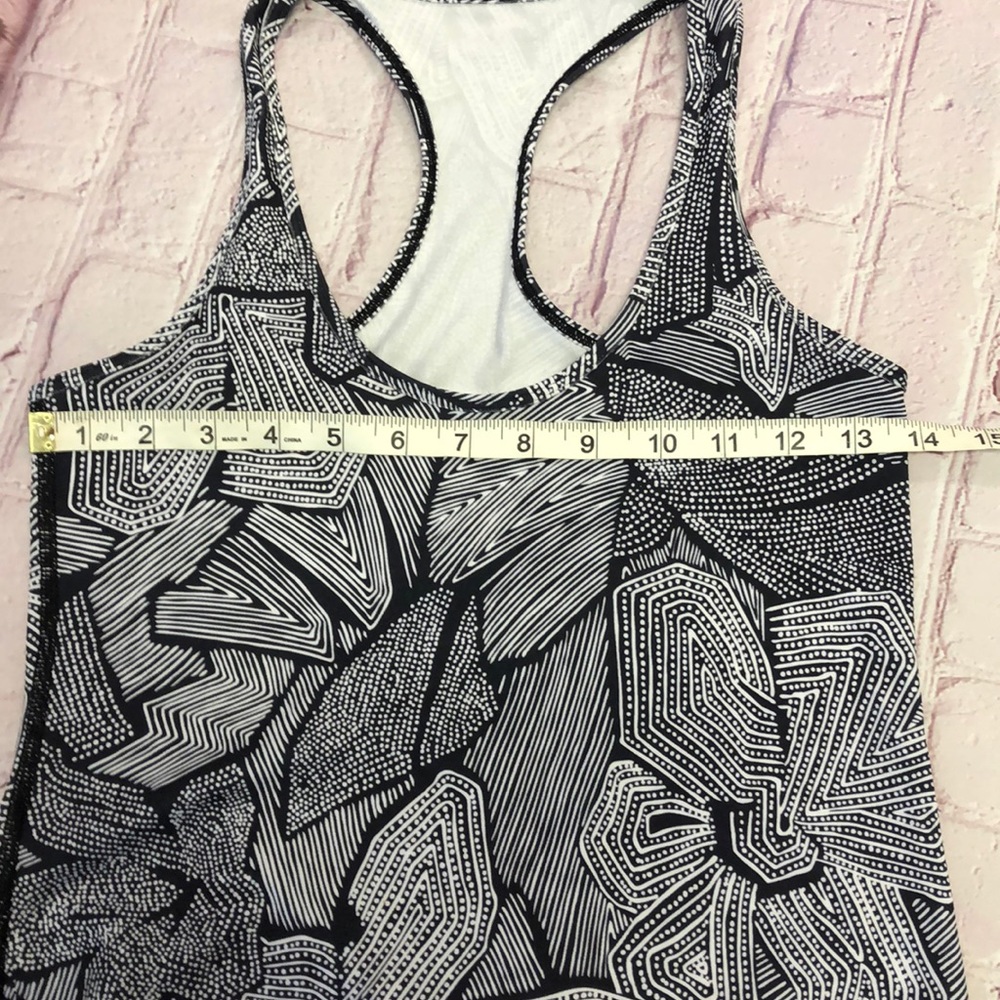 Lululemon Tank - Picture 3 of 5